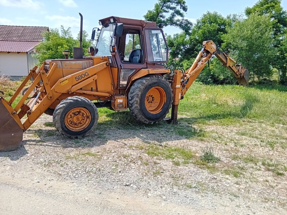Buldoexcavator Case 580G 4X4 recent adus