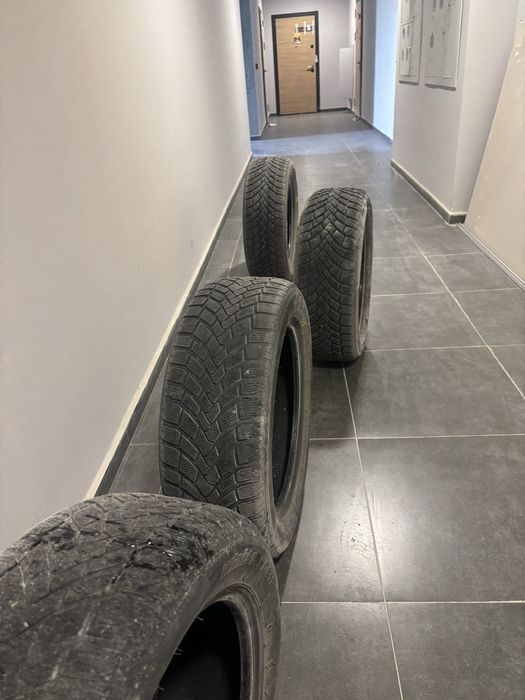 Зимние шины комплект225/55/17