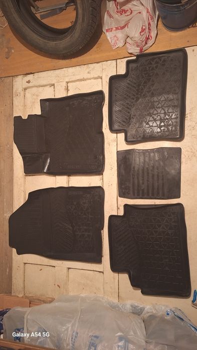 Продам коврики на туксон