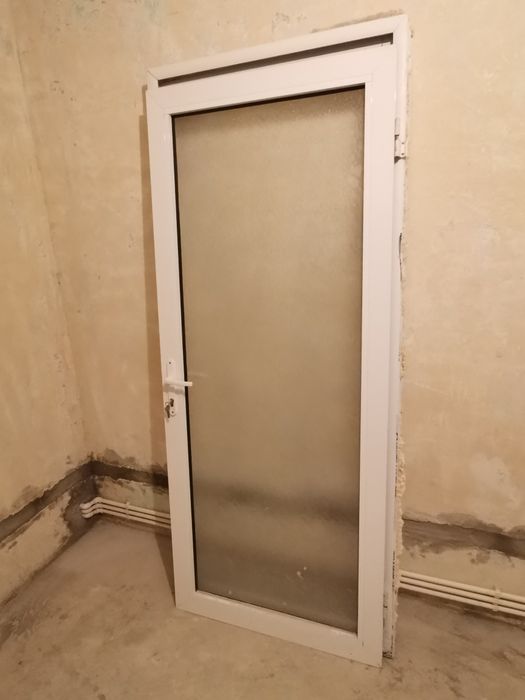 Vând Ușă termopan, geam baie