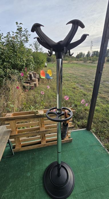 Cuier articole vestimentare și accesorii