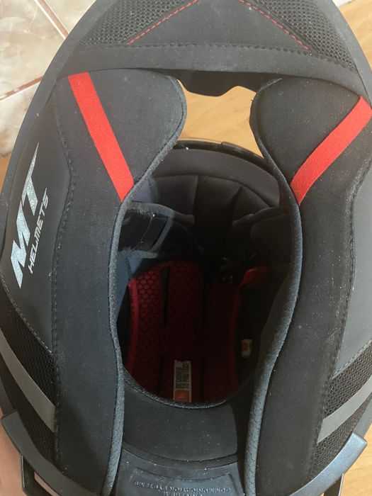 Vand Casca Moto MT Thunder 4 in stare Impecabila + Manusi Moto