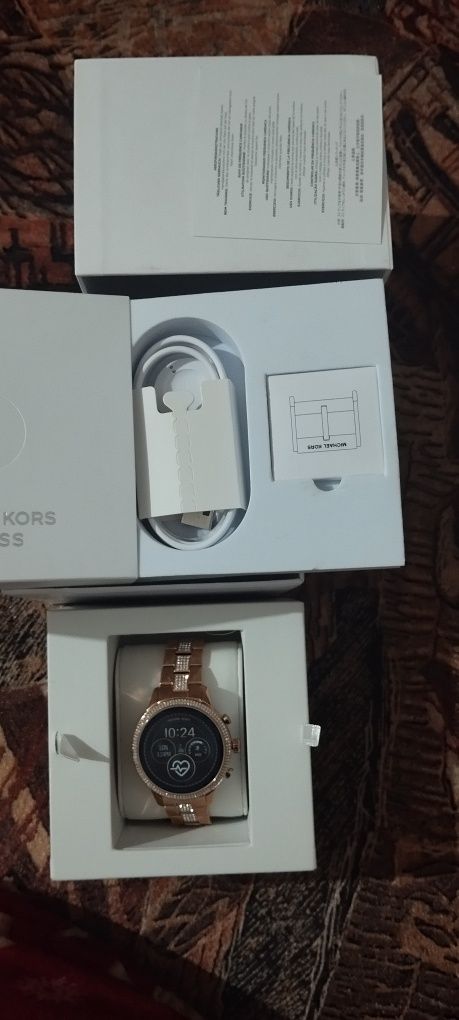Smartwatch Michael Kors nou