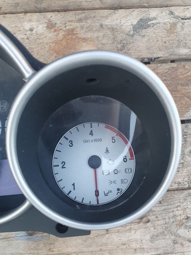 Километраж Alfa Romeo 147 1.9 JTD