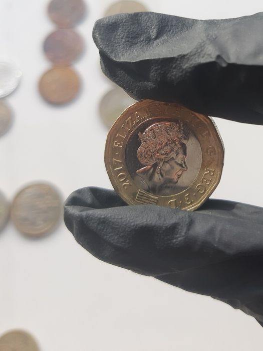 Vând 3 colecții de monede vechi