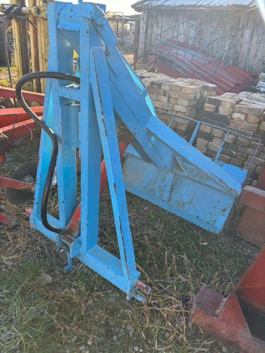 Încărcătoare pentru tiranti la tractor