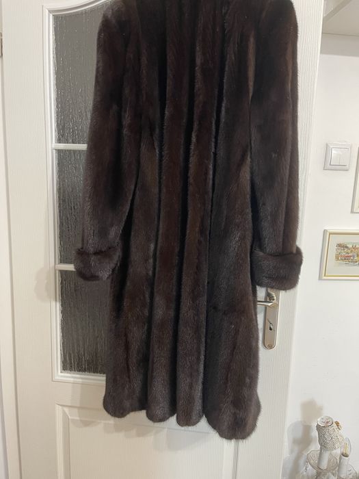 REDUCERE !!Superba haina blana naturala vizon (nurca) import