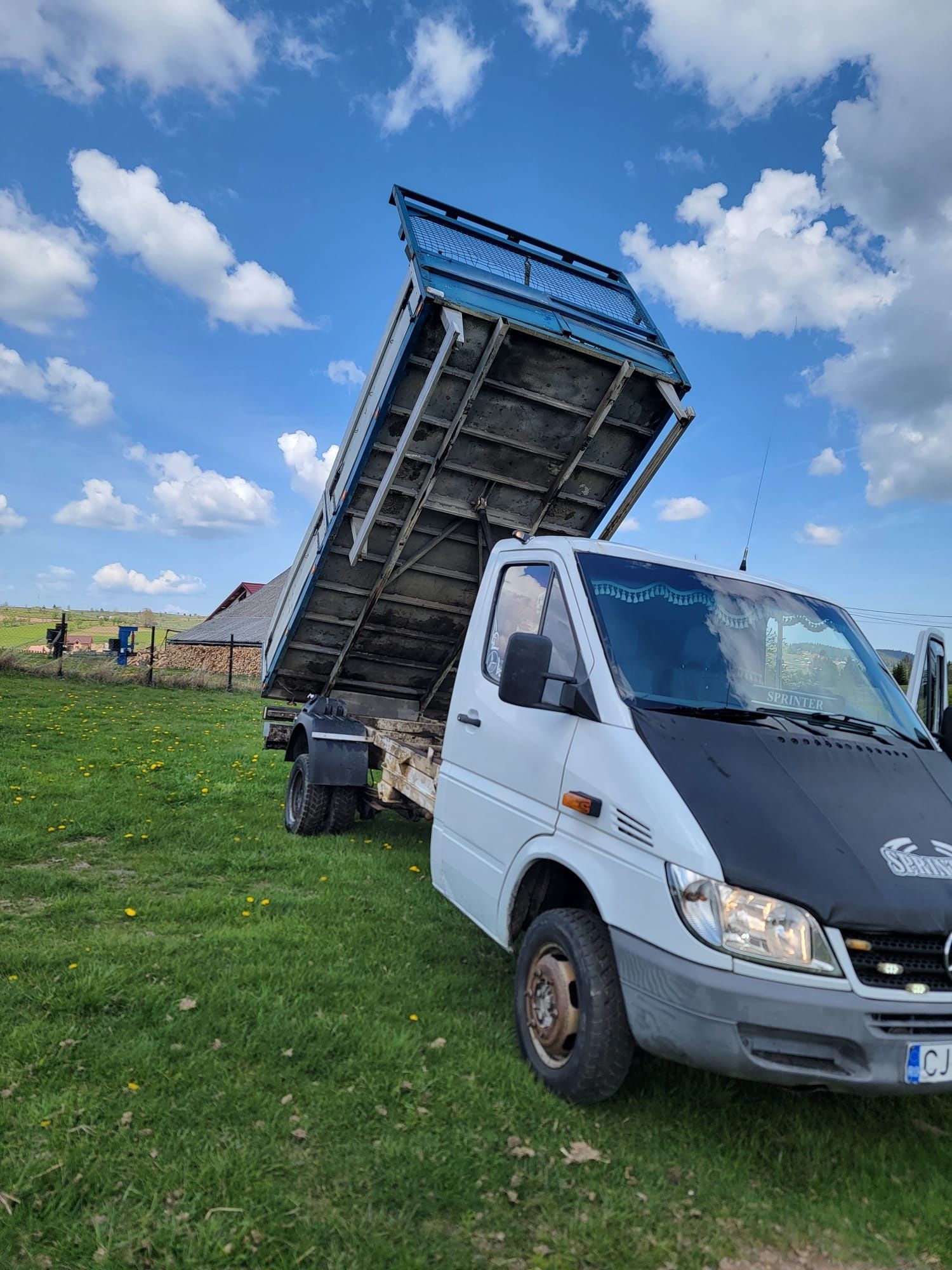 Vând Mercedes sprinter