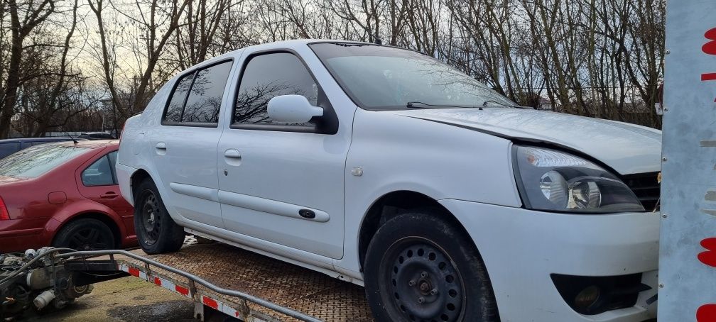 Dezmembrez Renault Clio 2008 1.5 diesel euro 4