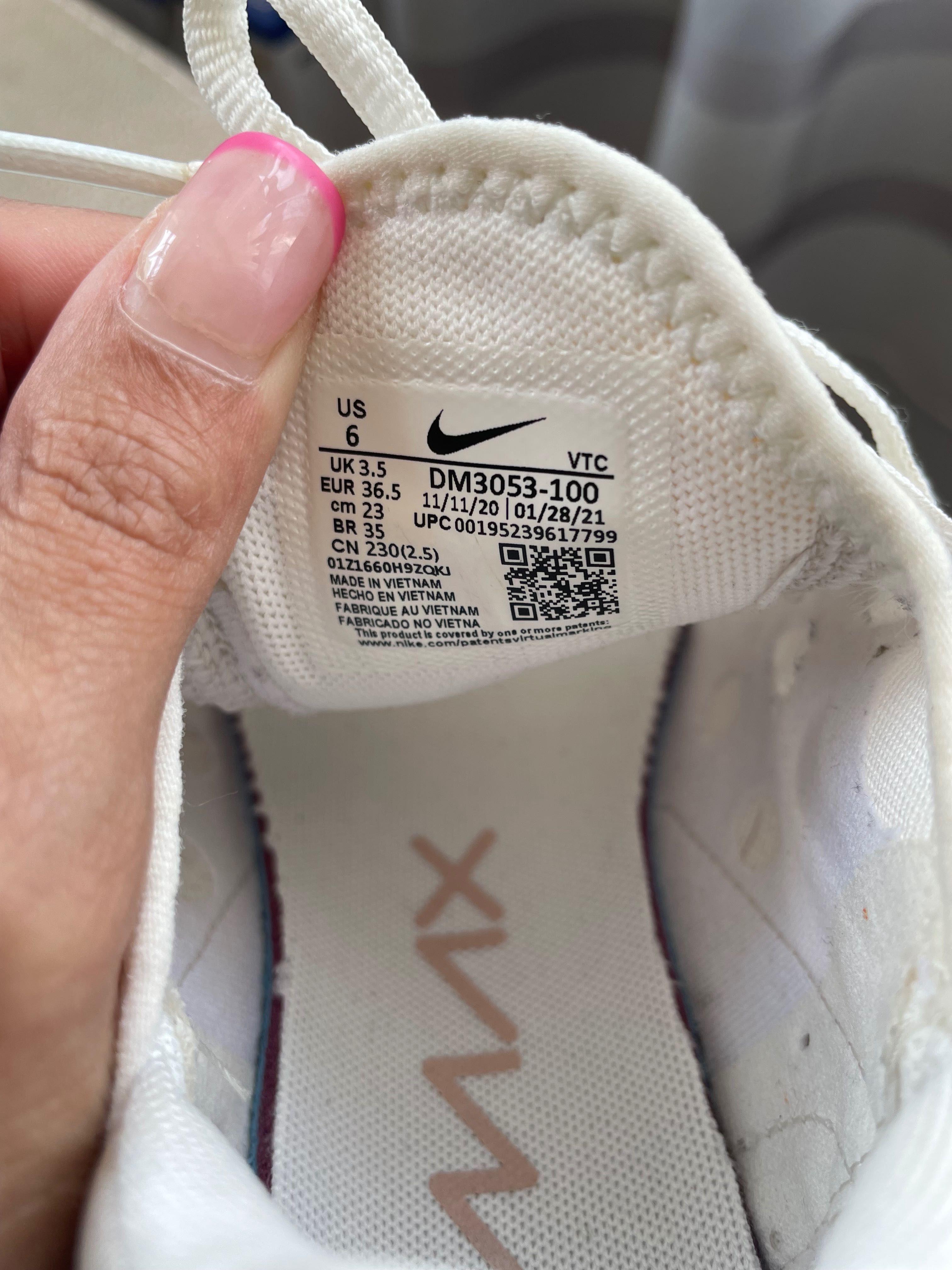 НОВИ Nike Air 270