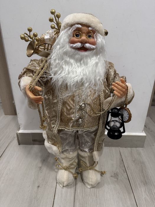 Figurina Mos Craciun cu Haina, Felinar & Ceas 60cm nou, cu eticheta.