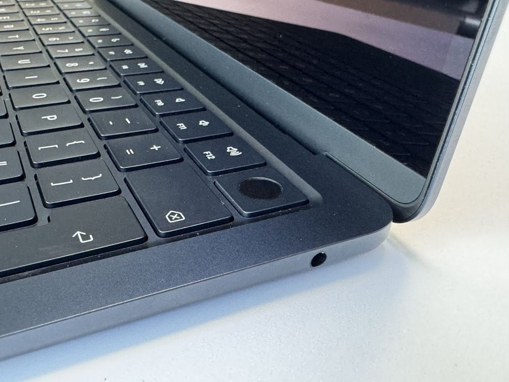 MacBook air M2 2024