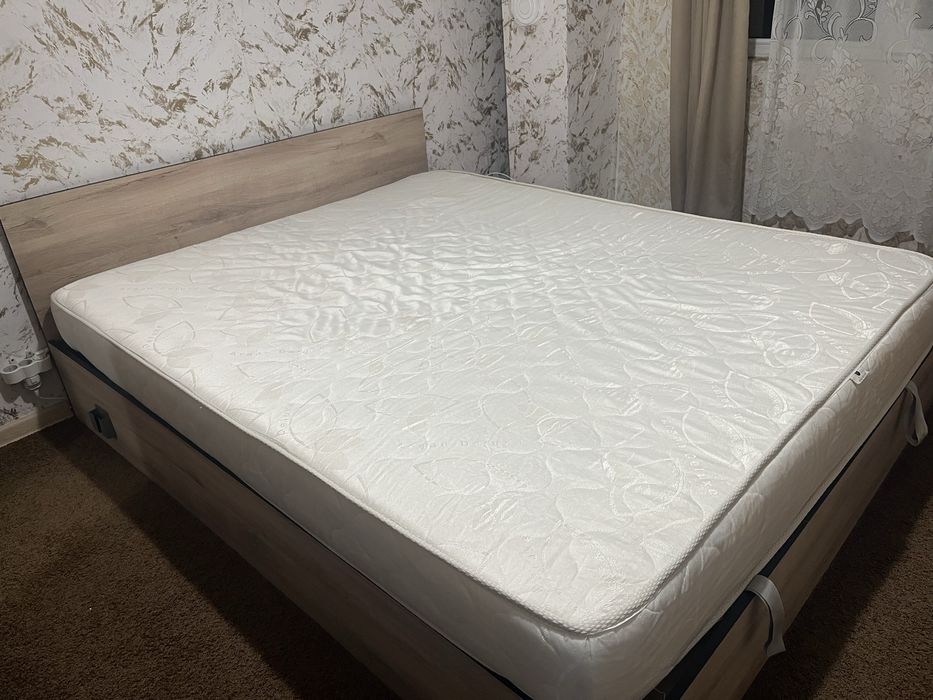 Спалня с матрак и подматрачна  рамка