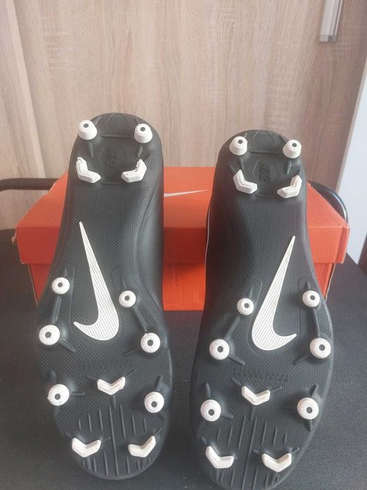 NIKE Bravata II FG