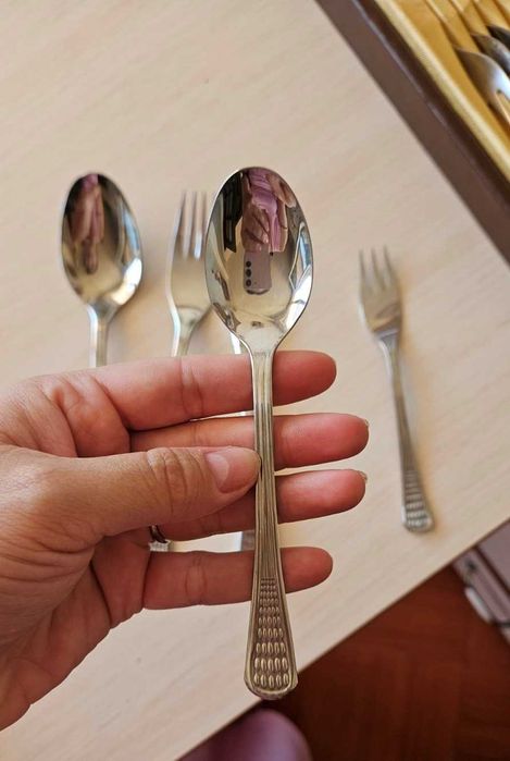 Нови български прибори за хранене в луксозна кожена кутия, 30 части