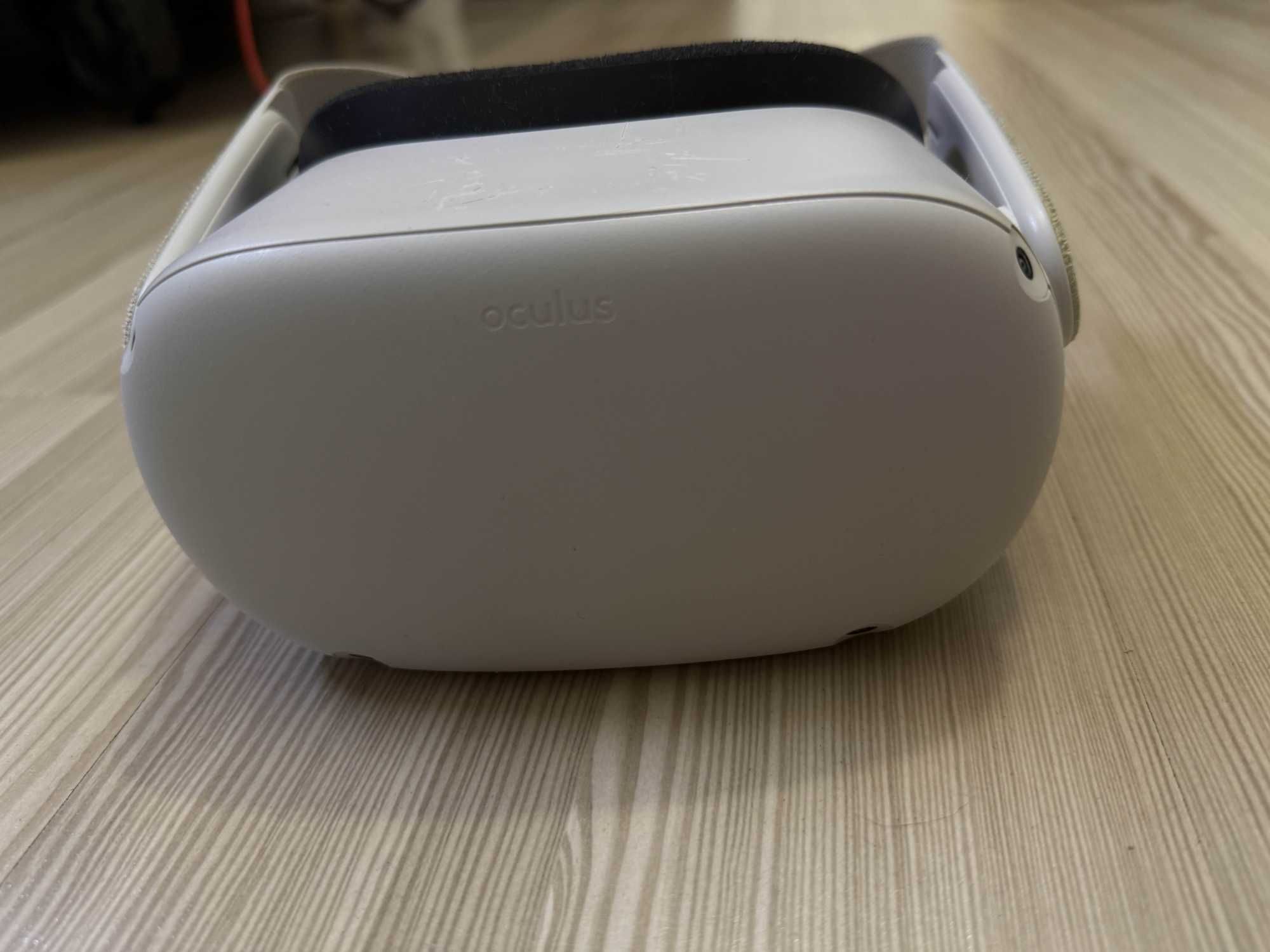 Quest 2 128 gb, Necesită alt strap și face mask.