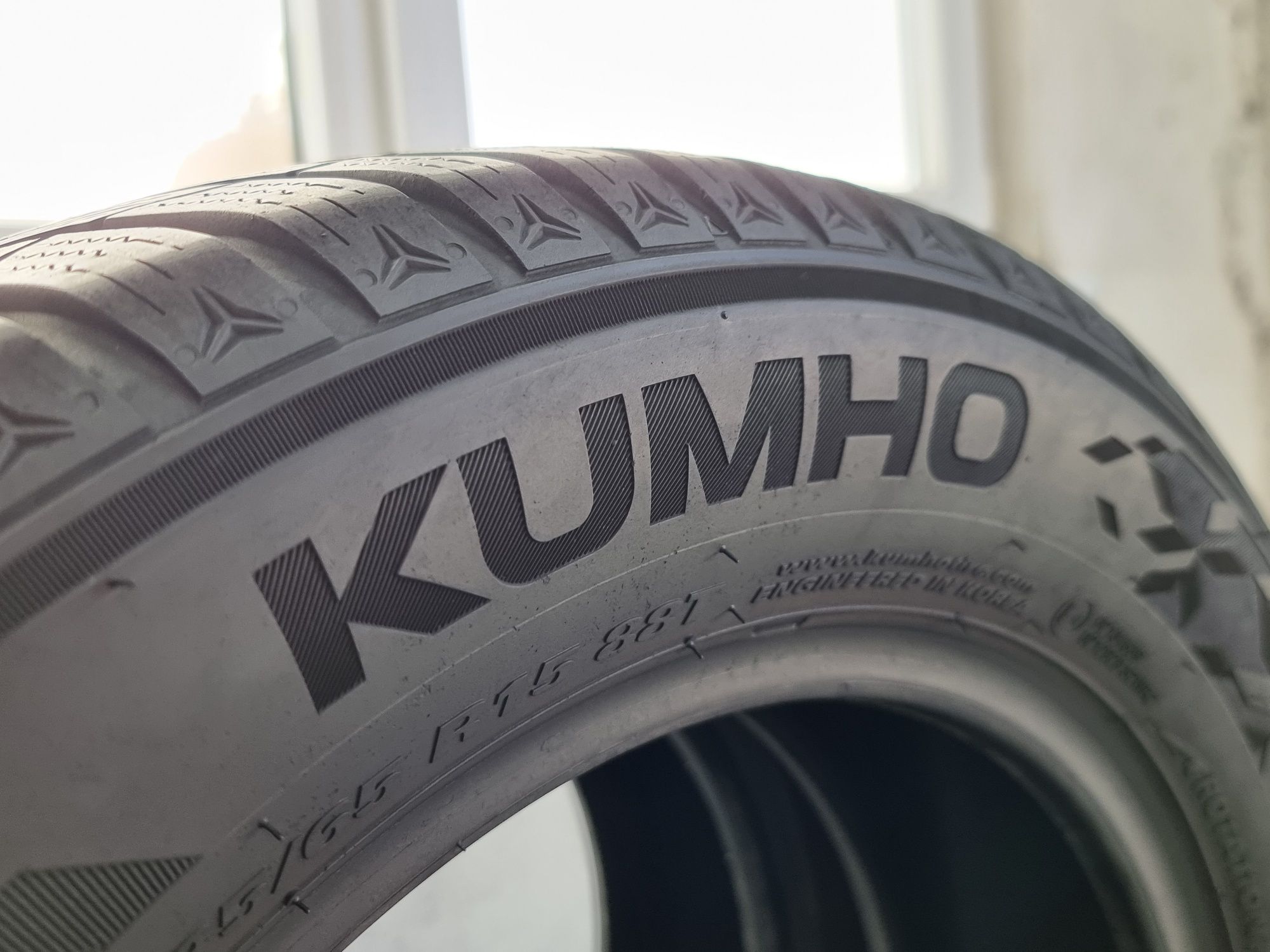 "Dot 22" 185/65/15 Kumho 2Броя: 140лв 7.5мм