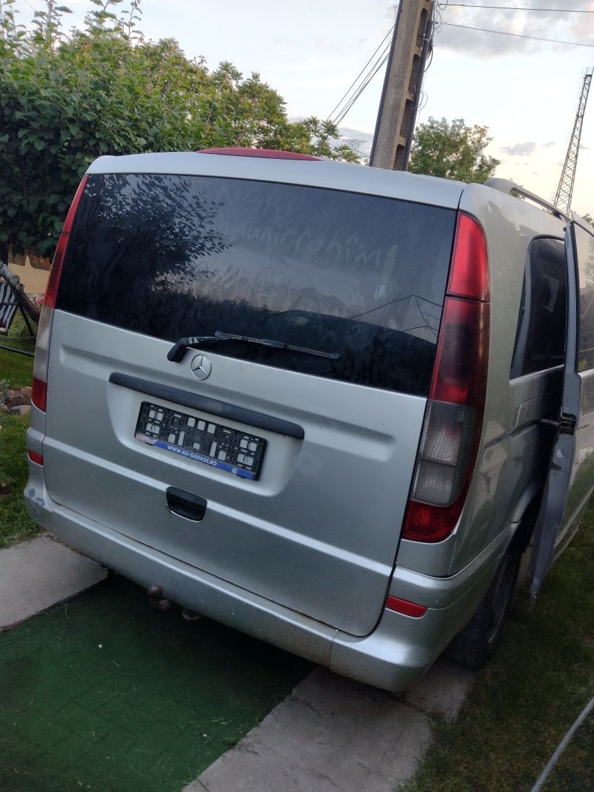 Dezmembrez (dezmembrari)mercedes vito(viano)