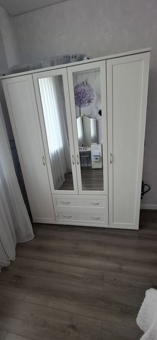 Продам шкаф 4 дверный