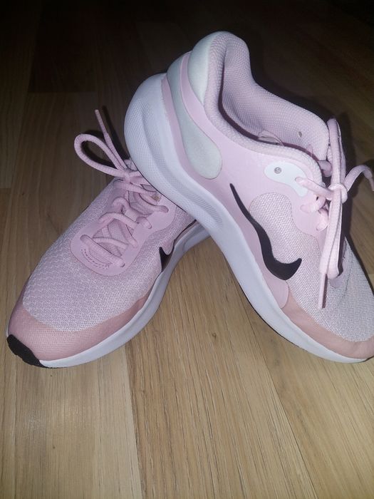Маратонки Nike,  н. 35,5
