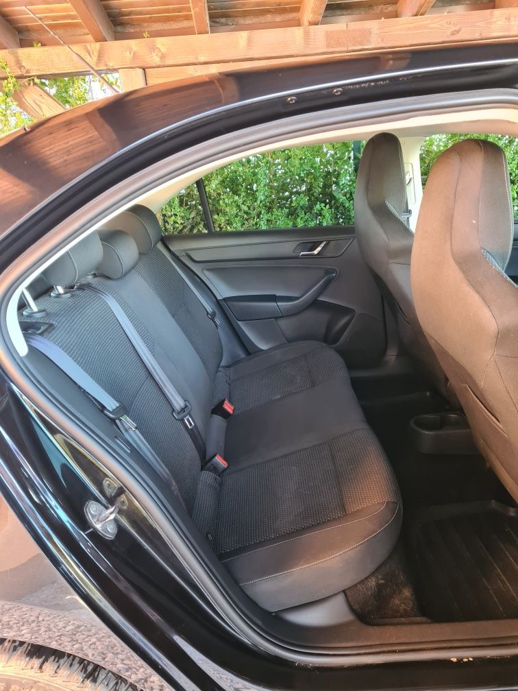 Шкода skoda rapid 1.6 tdi