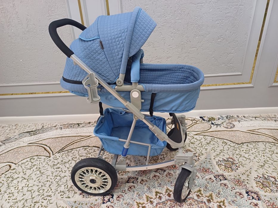 Коляска  сатылады.