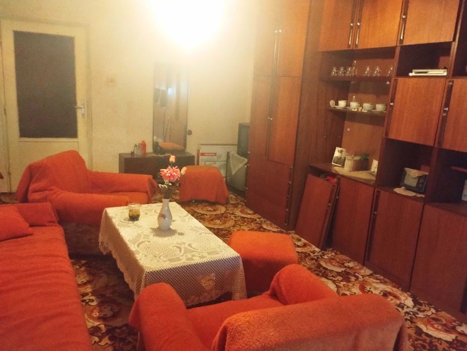 Продава се Четиристаен апартамент в Шумен, Болницата - 115 кв.м за 1331 €/кв.м - Снимка #2