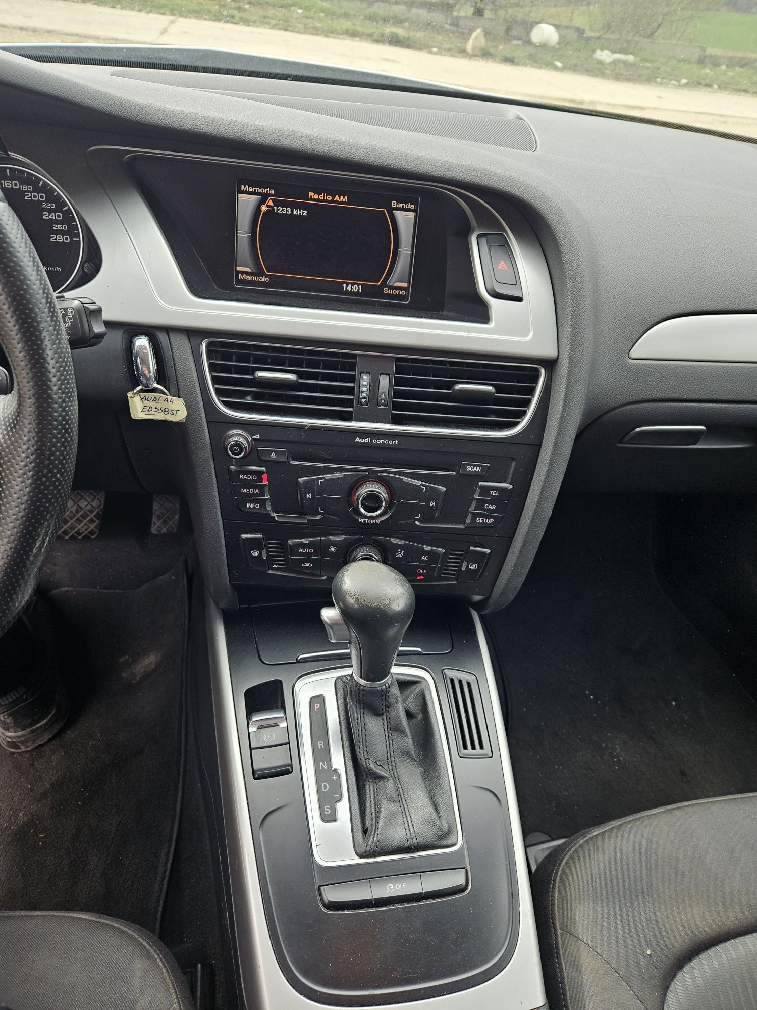 A4 b8 2.0dizel 143ks 2010god
