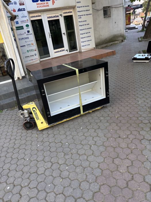 Transport marfă, mutări, debarasări