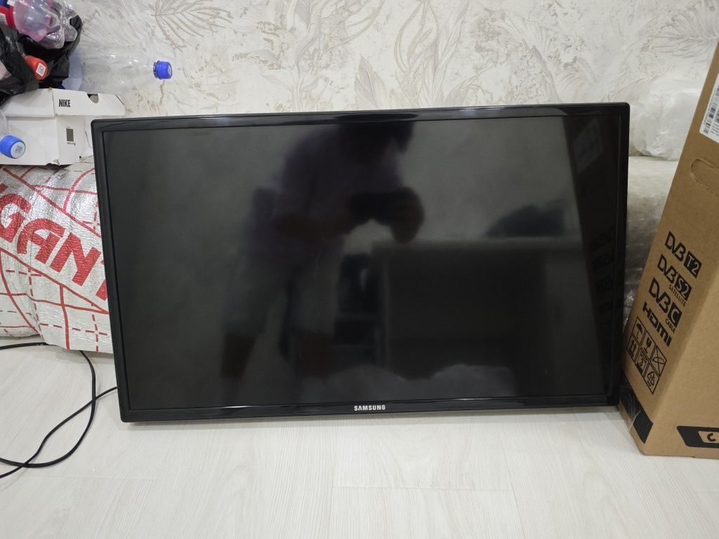 СРОЧНО!! продам телевизор Samsung, полностью рабочий