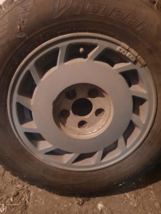 Зимняя резина с дисками 205 70 R15