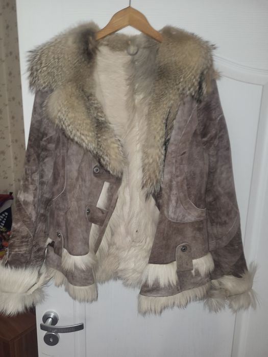 Палта от естествена кожа и яка от лисица