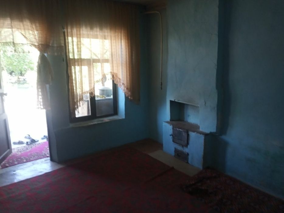 SROCHNO UY HOVLI SOTILADI LAYLAK mahalla 3 sotih  28,000 Kelishilad