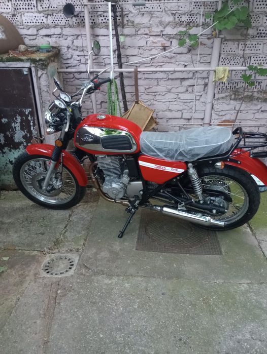 Motocicleta Jawa 2023