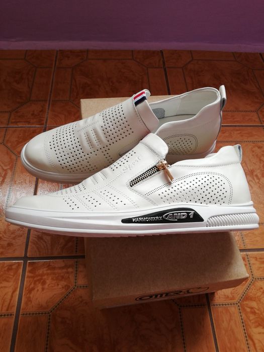 Adidasi piele naturala 43