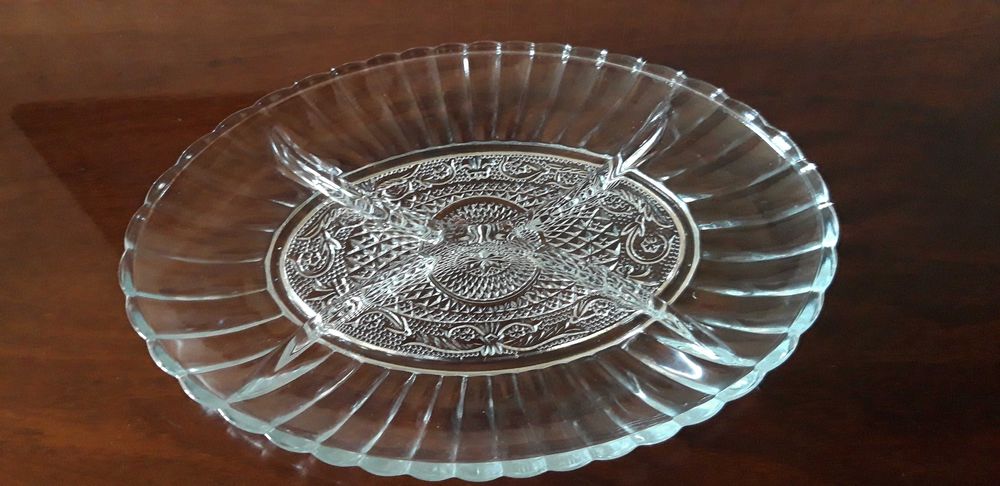 Фруктовницы  и  менажницы.