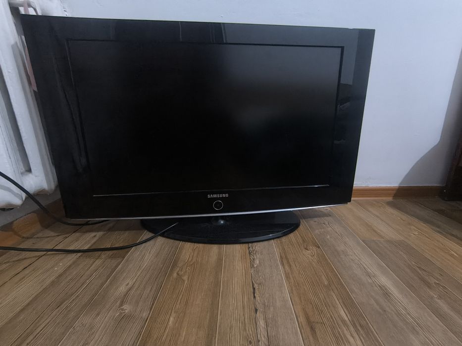 Продам телевизор Самсунг