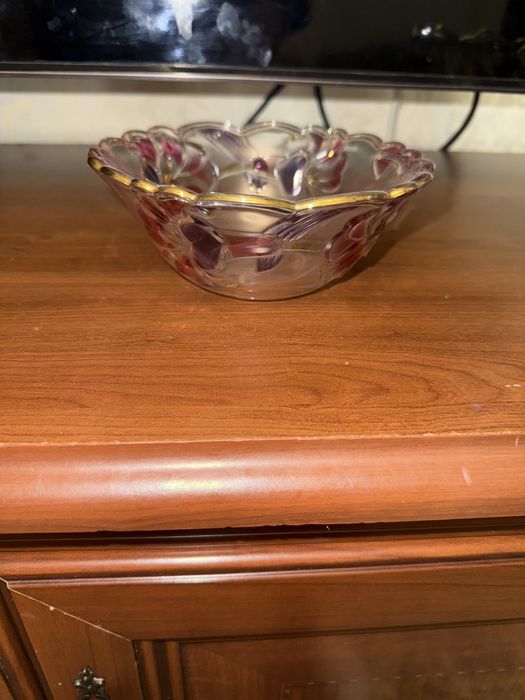 Посуда из хрусталя и стола