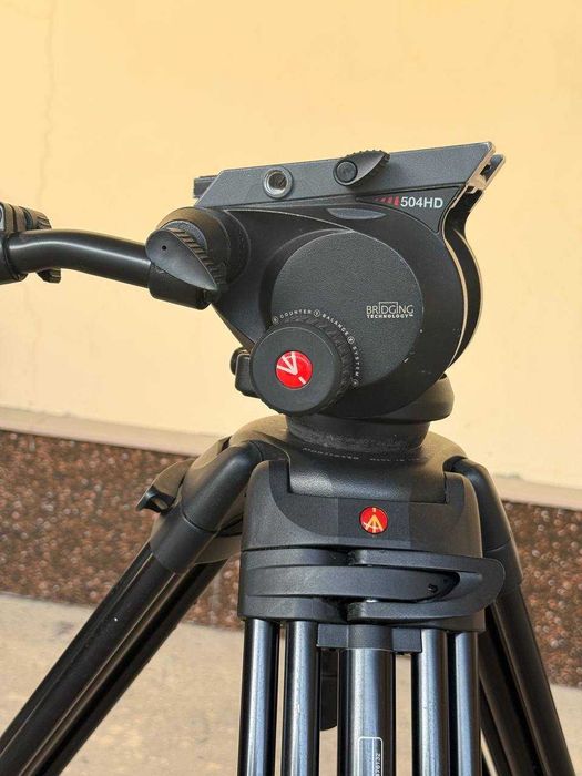Manfrotto 546B 504HD Fluid Video Head  Aluminum Tripod