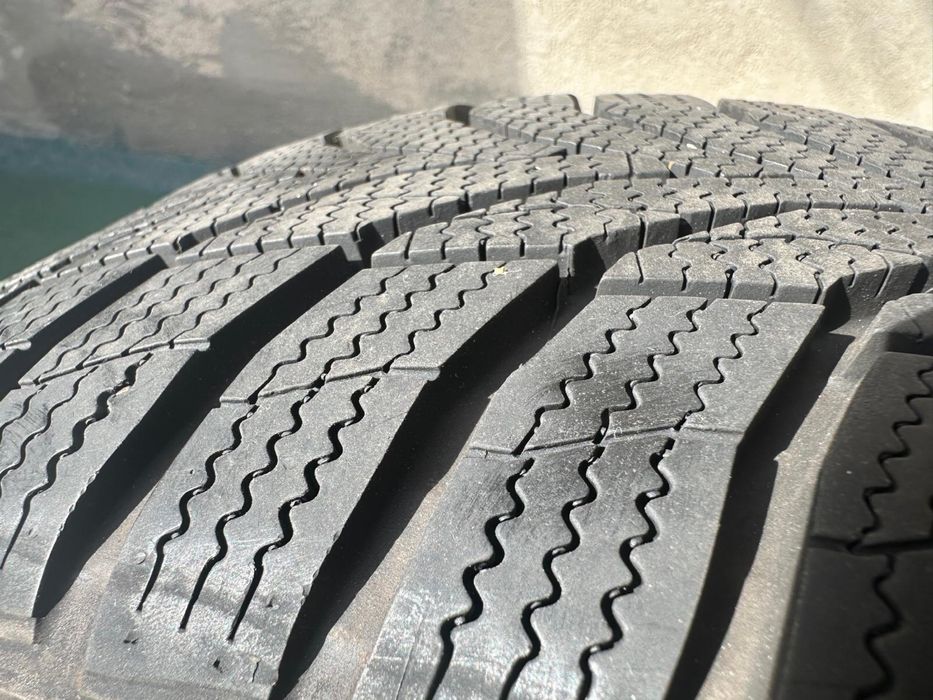 Anvelope iarna Nexen 215/45/R17 91V