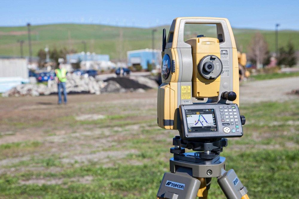 Геодезист, топосъемка, разбивка, геологические услуги,геология