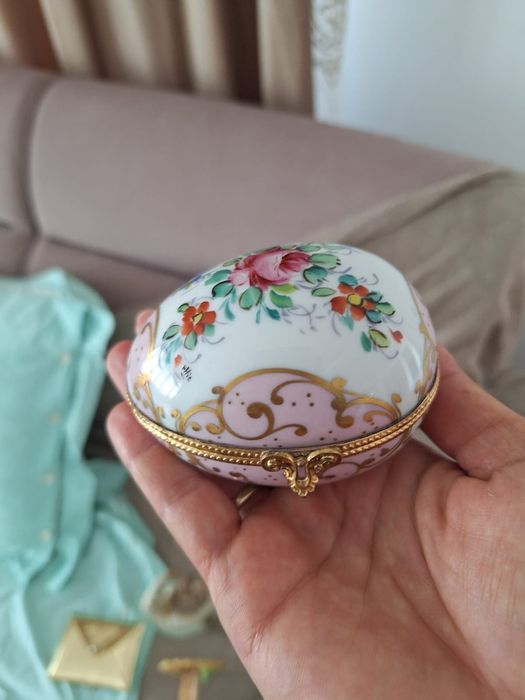 Cutie bijuterii lucrată manual