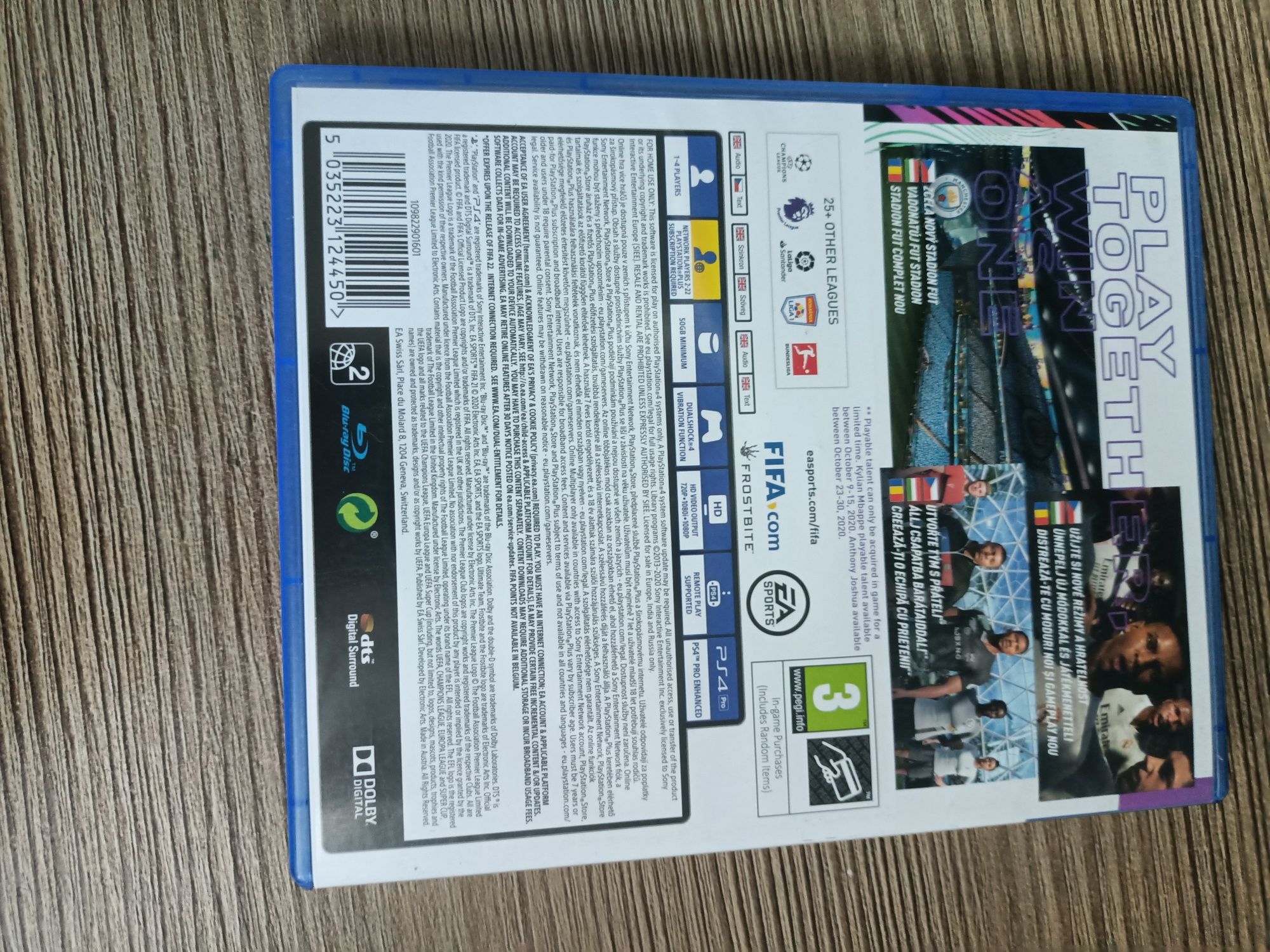 Vând FIFA 21 PS4