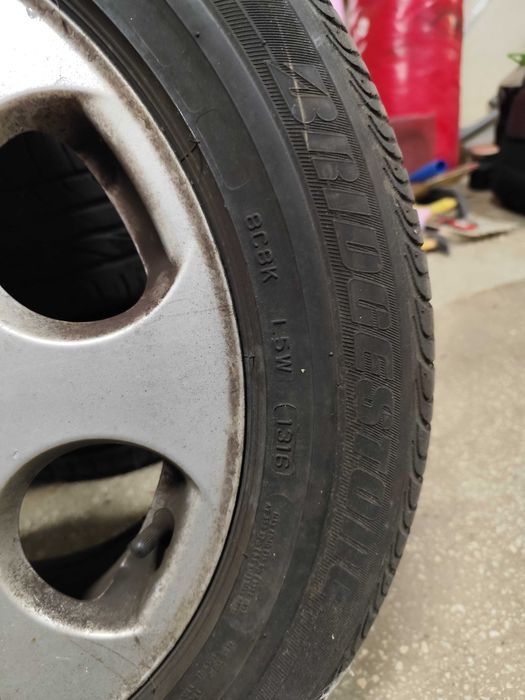 Jante aliaj și anvelope. 205/55R16 vară- 5 bucăți
