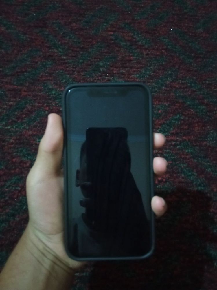 Iphone 11 Red rangi