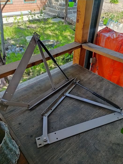 Подъемный механизм для дивана