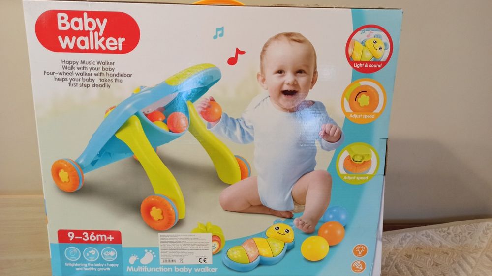 Бебешка музикална играчка за прохождане Приятели