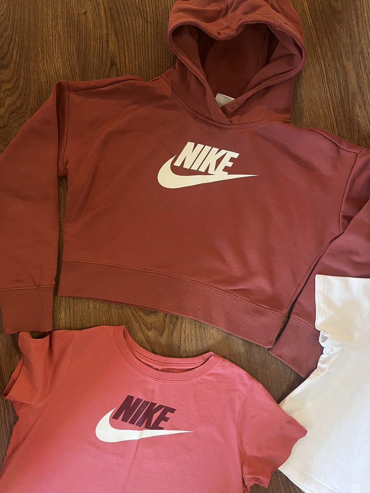 NIKE - оригинални дрешки комплект