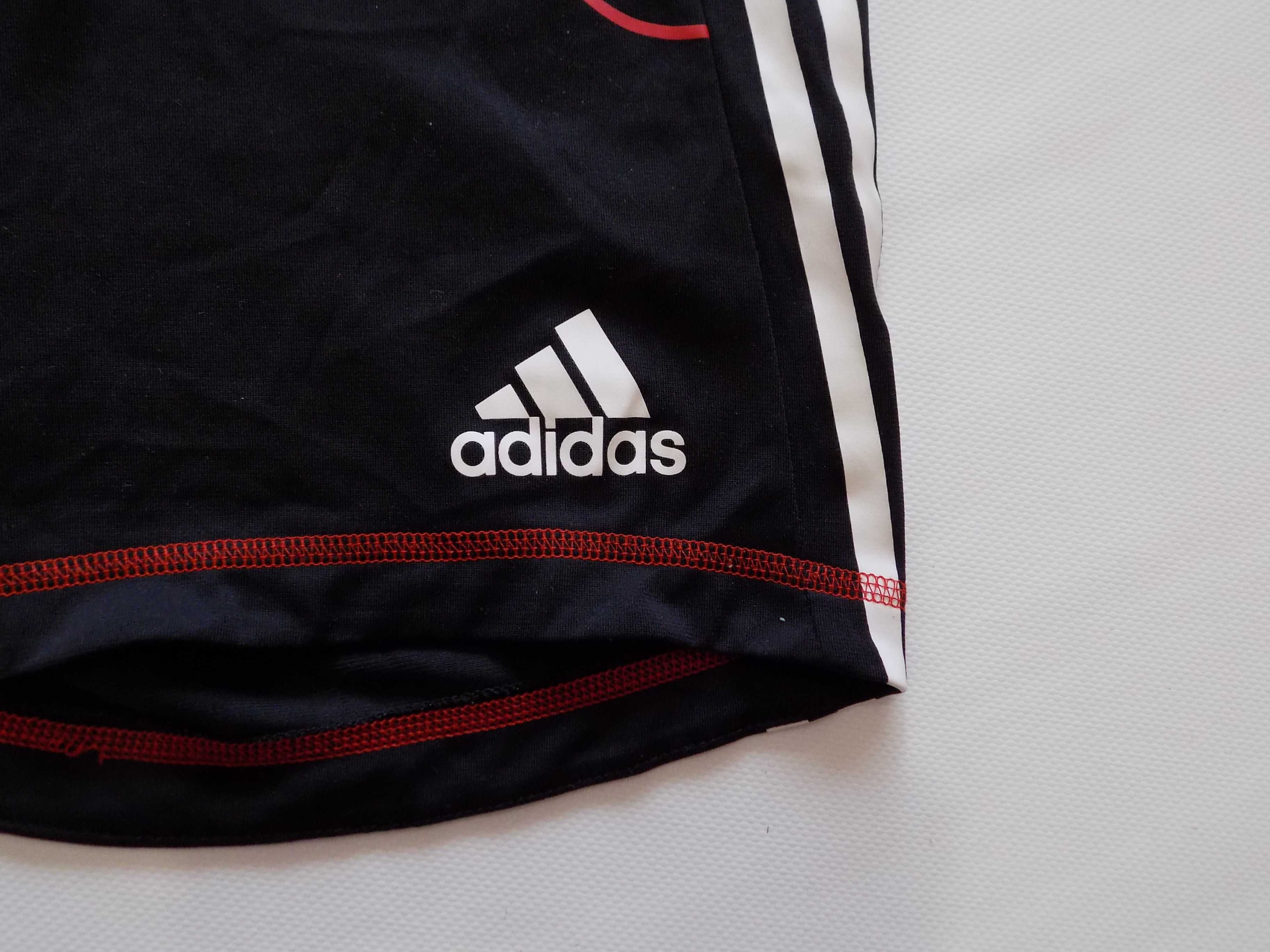 къси панталони adidas bayern шорти гащета футболни мъжки оригинал S/М