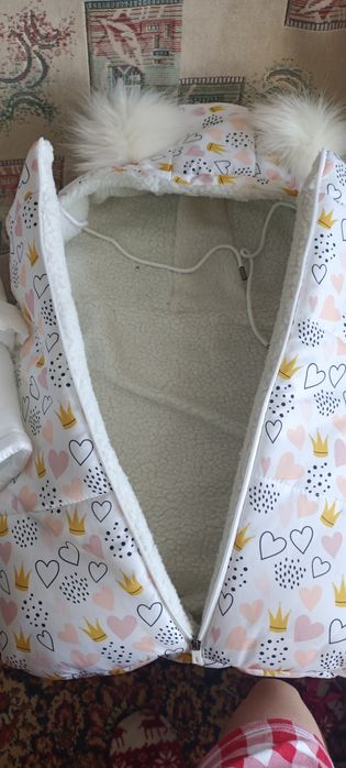 Продам конверт почти новый на девочку